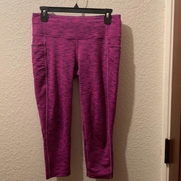 MPG Small workout Capri pants - Picture 4 of 8